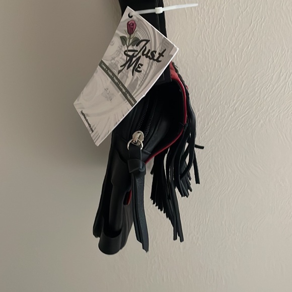 Just Me Genuine Leather crossbody with adjustable strap - Picture 4 of 6